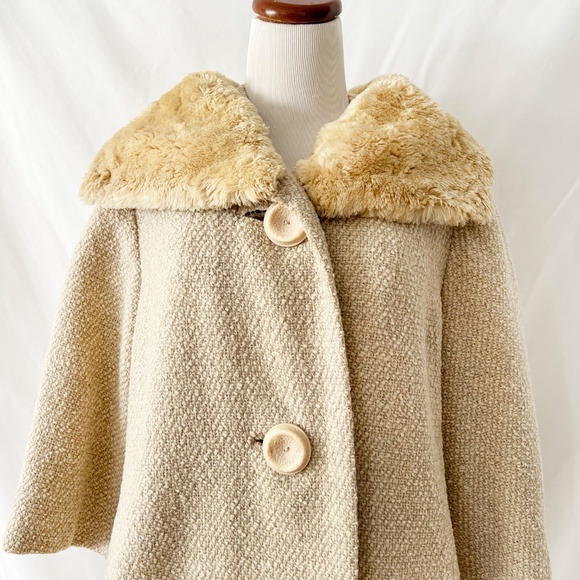 Vintage 1960s Swing Coat, Big Buttons, Retro Mod 60s Winter Jacket, Medium - Picture 2 of 9
